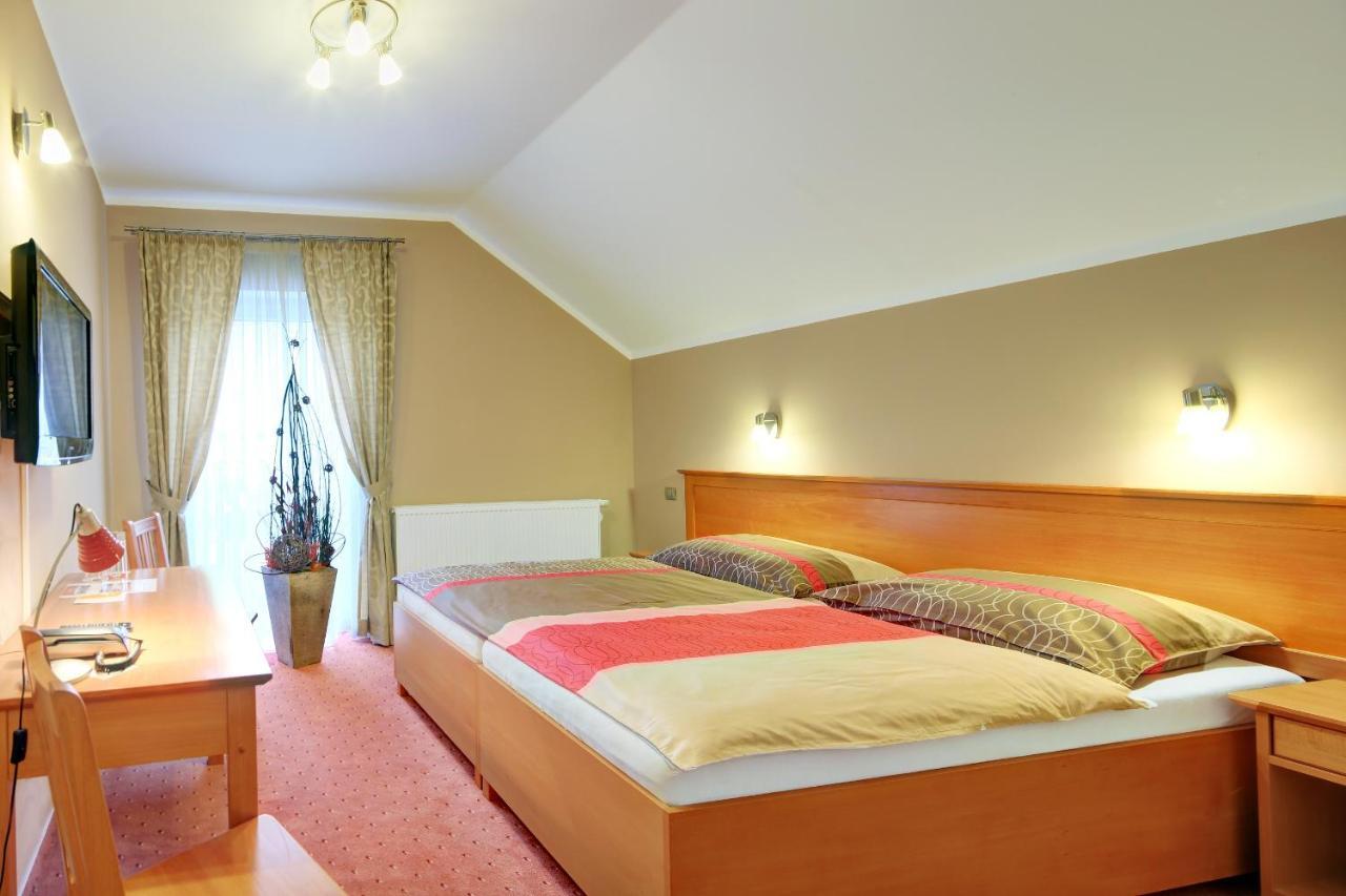 Penzion Harmonie Hotel Zlutice Room photo